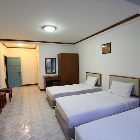 The Atlas Patong Екстериор снимка