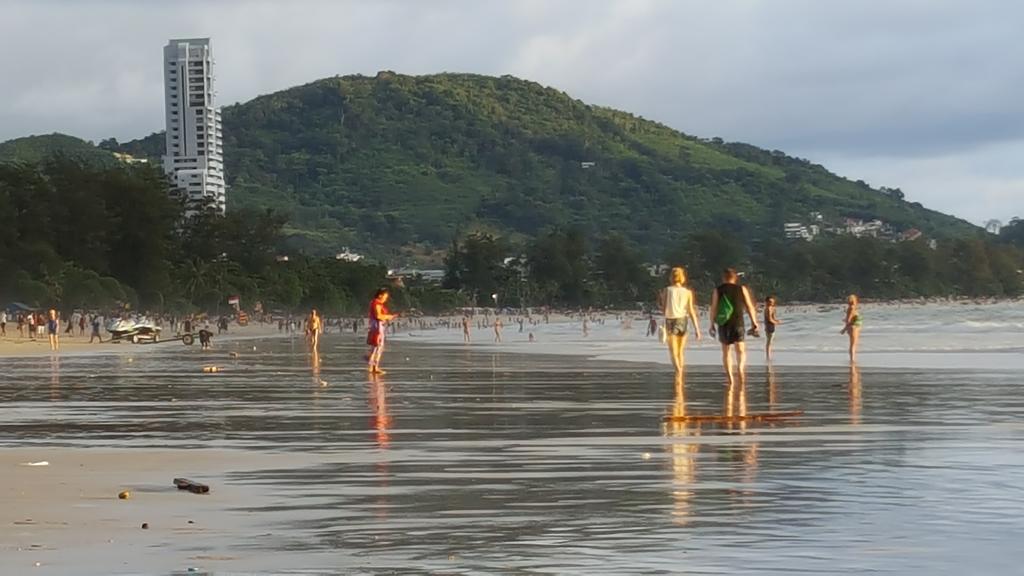 The Atlas Patong Екстериор снимка