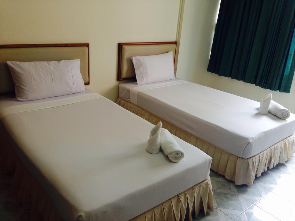 The Atlas Patong Екстериор снимка