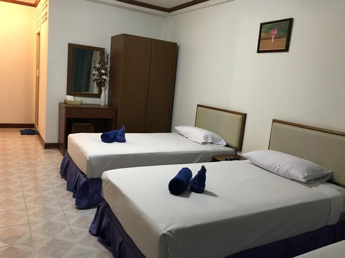 The Atlas Patong Екстериор снимка